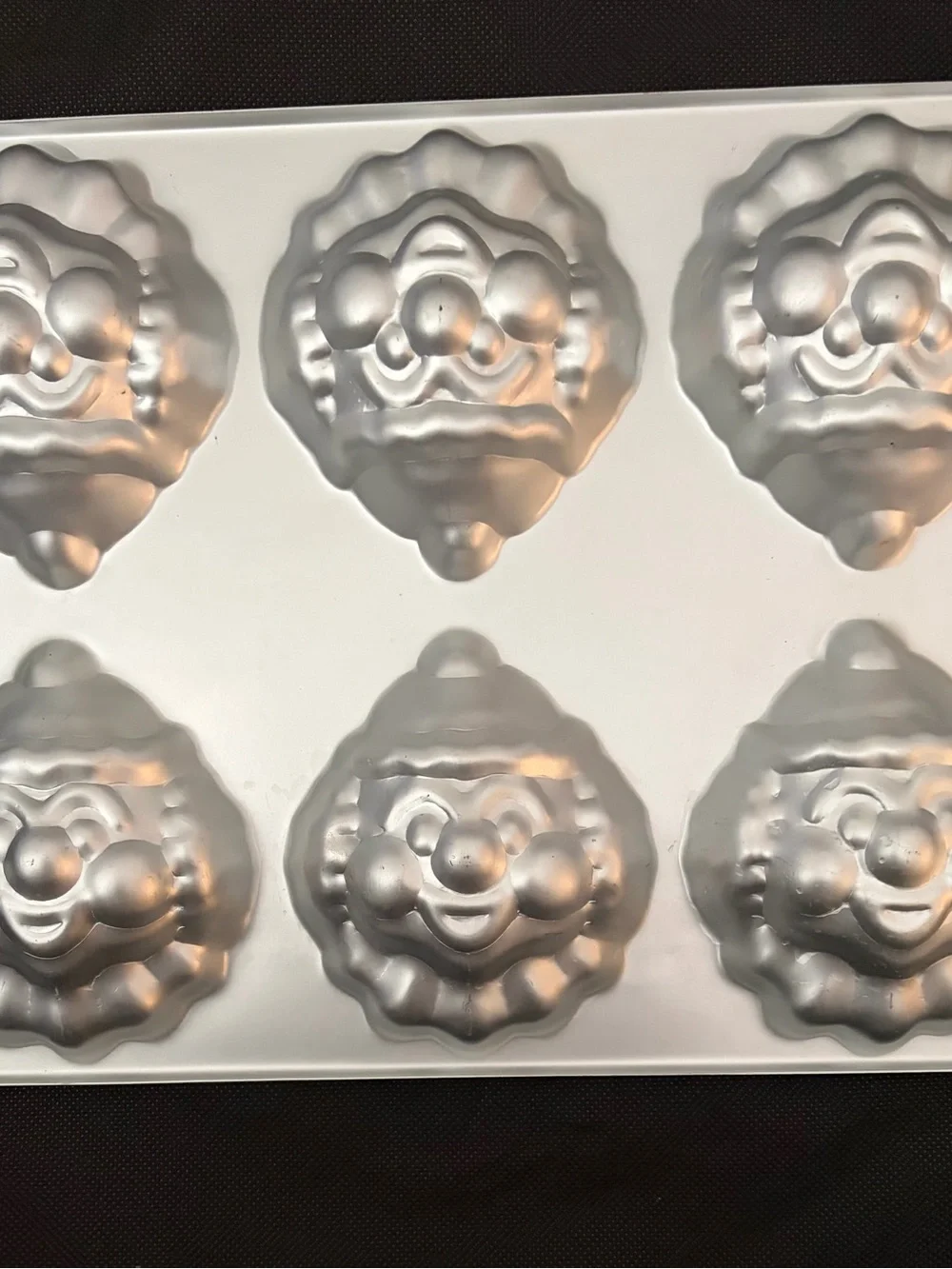 Wilton Silver Clown Face Cake Pan